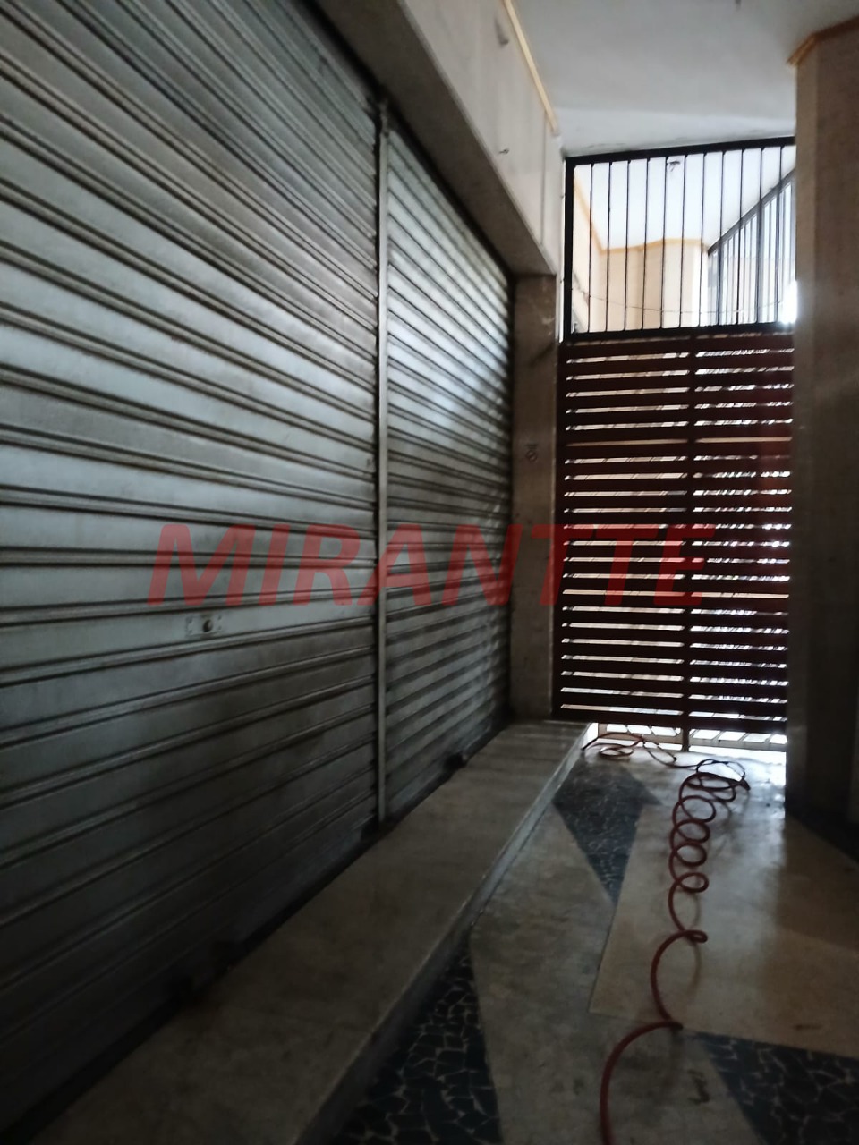 Comercial de 715m² em Santa Cecilia