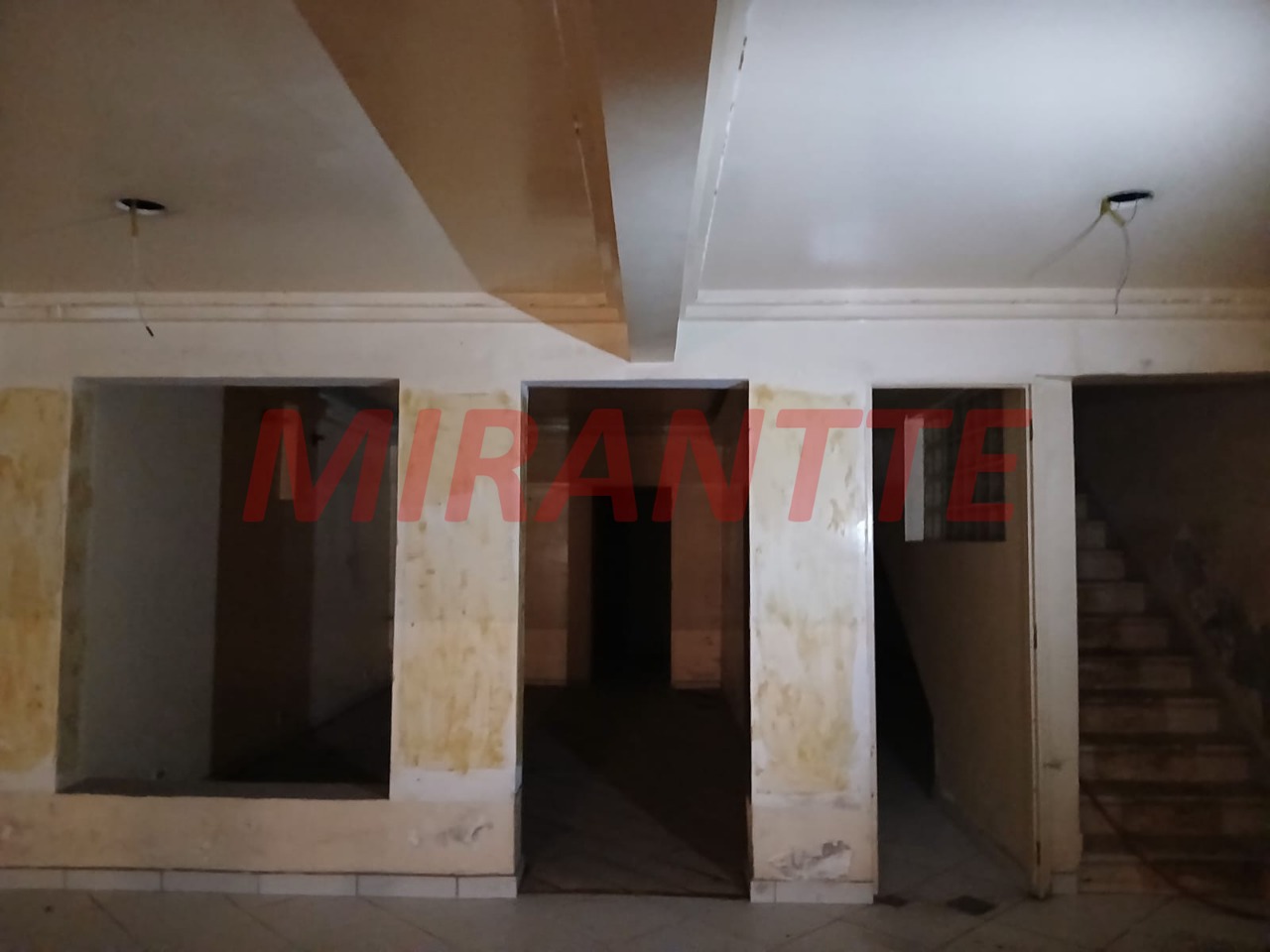 Comercial de 715m² em Santa Cecilia