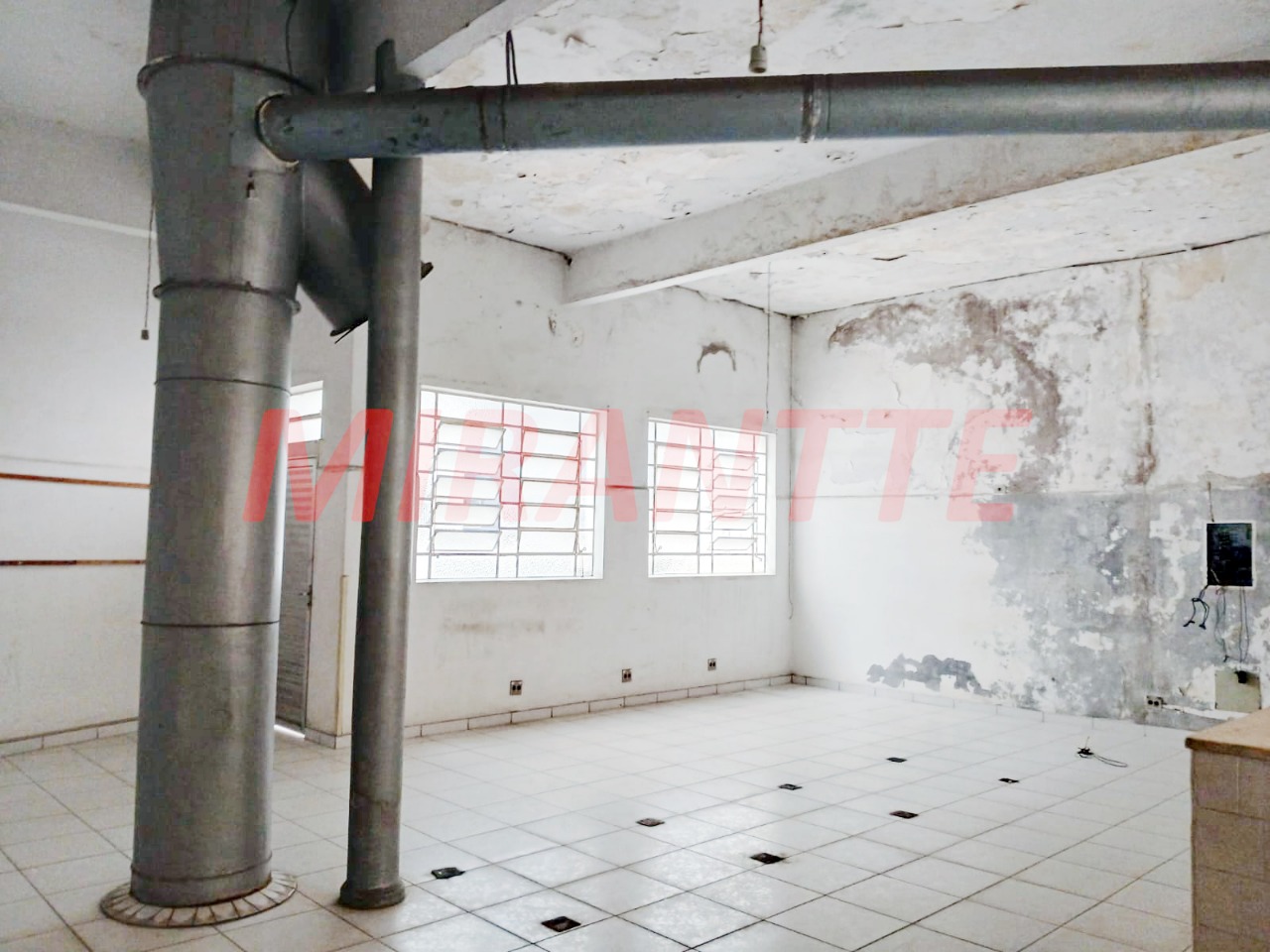 Comercial de 715m² em Santa Cecilia