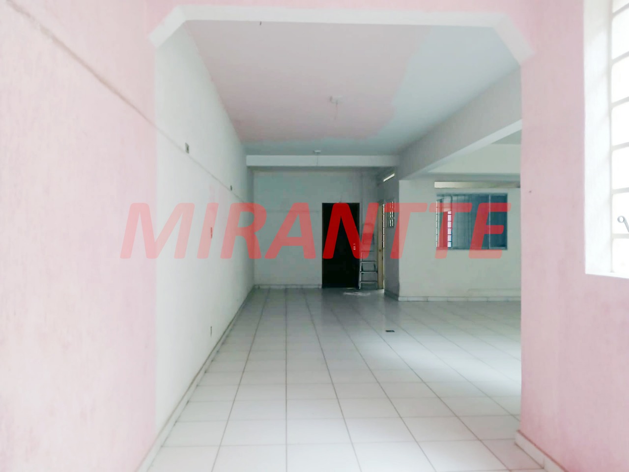 Comercial de 715m² em Santa Cecilia