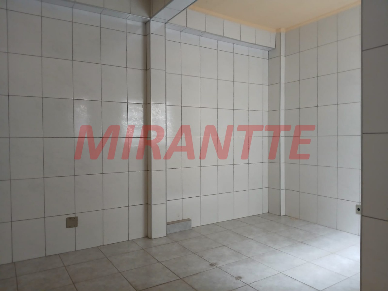 Comercial de 715m² em Santa Cecilia