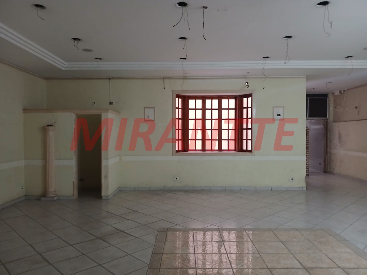 Comercial de 715m² em Santa Cecilia