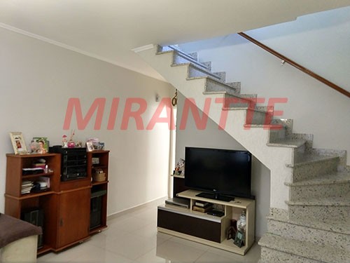 Sobrado de 128m² com 3 quartos em Vila Mazzei