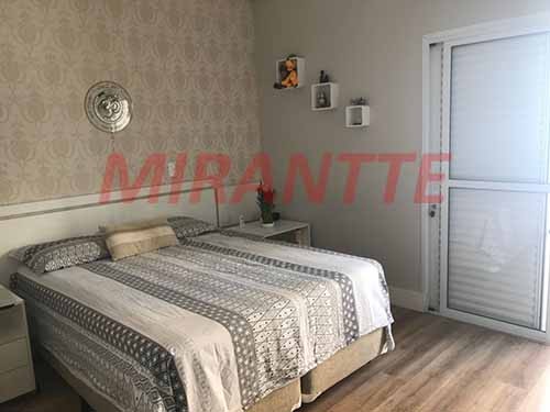 Sobrado de 360m² com 4 quartos em Santa Teresinha
