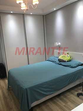 Sobrado de 360m² com 4 quartos em Santa Teresinha