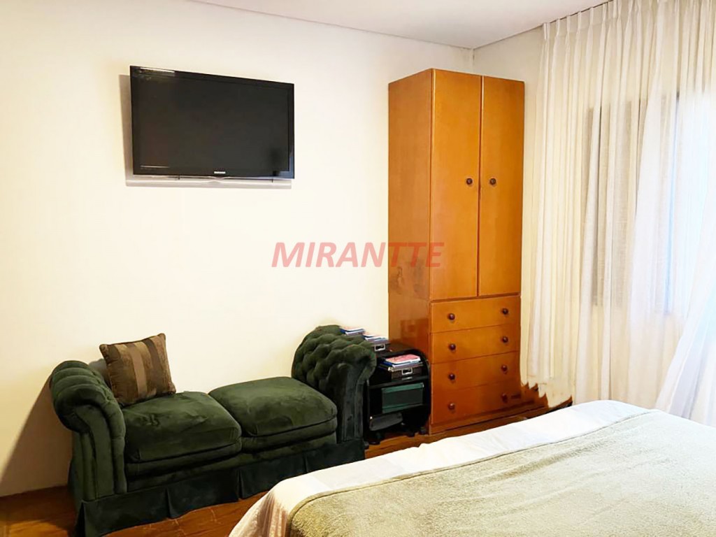 Sobrado de 140m² com 3 quartos em Santana