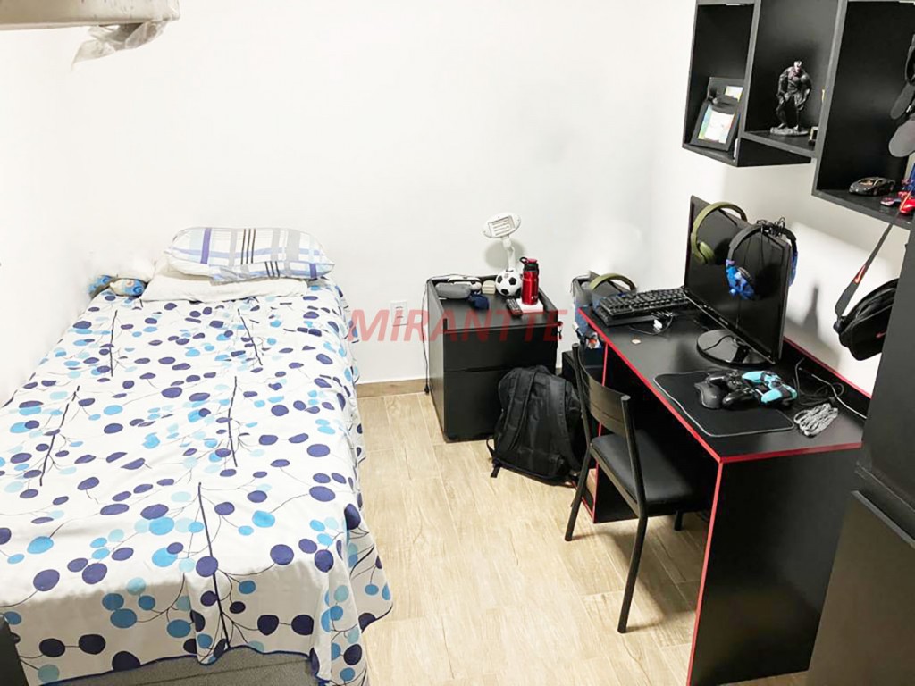 Sobrado de 140m² com 3 quartos em Santana
