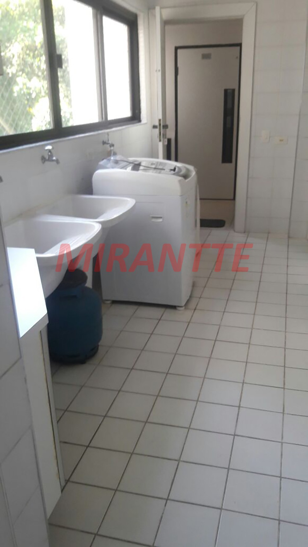 Apartamento de 225m² com 4 quartos em Pitangueiras