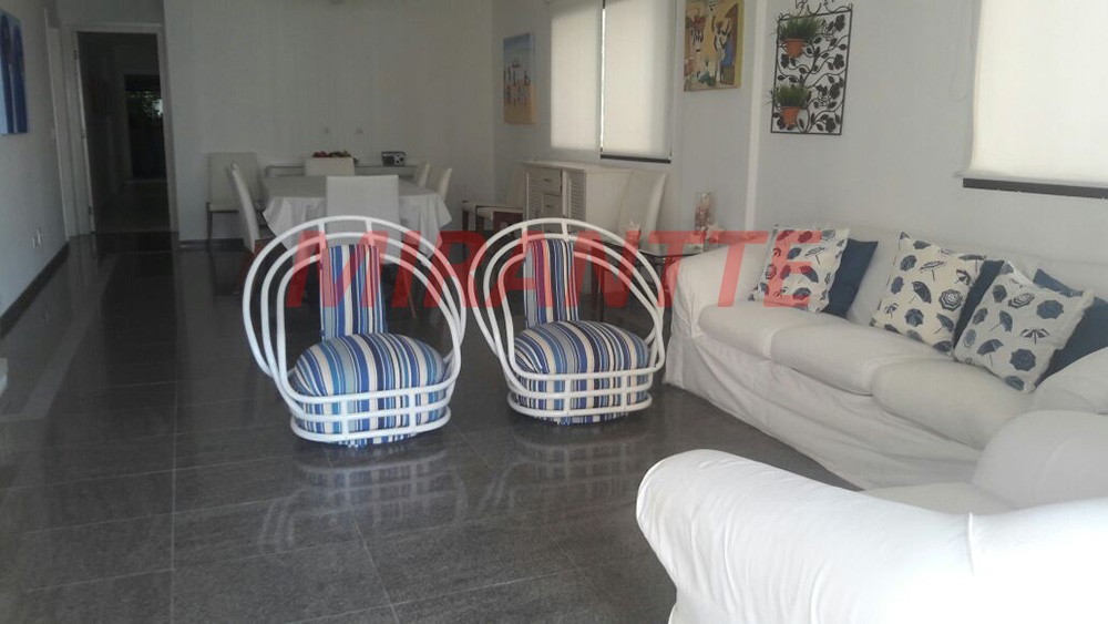 Apartamento de 225m² com 4 quartos em Pitangueiras