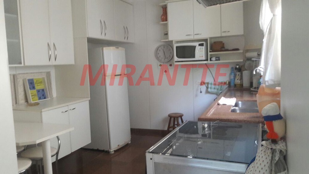 Apartamento de 225m² com 4 quartos em Pitangueiras