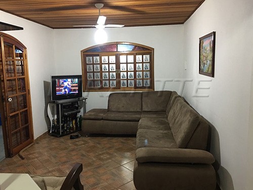 Chácara de 250m² com 2 quartos em PONTE NOVA