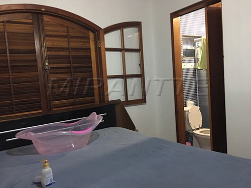 Chácara de 250m² com 2 quartos em PONTE NOVA