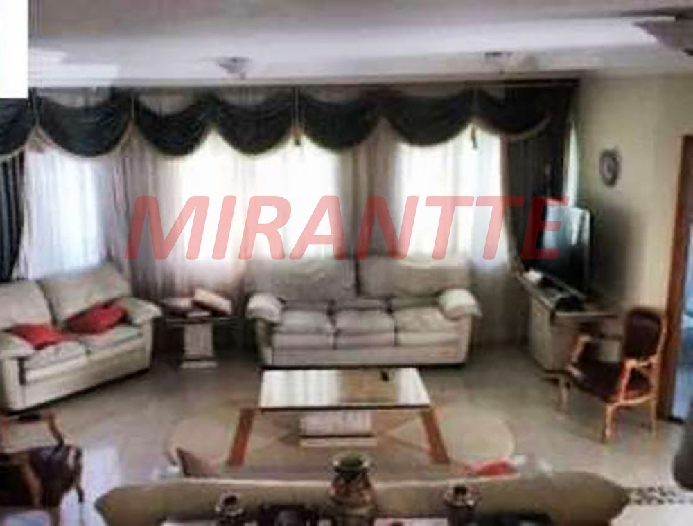 Sobrado de 533m² com 4 quartos em Tremembe