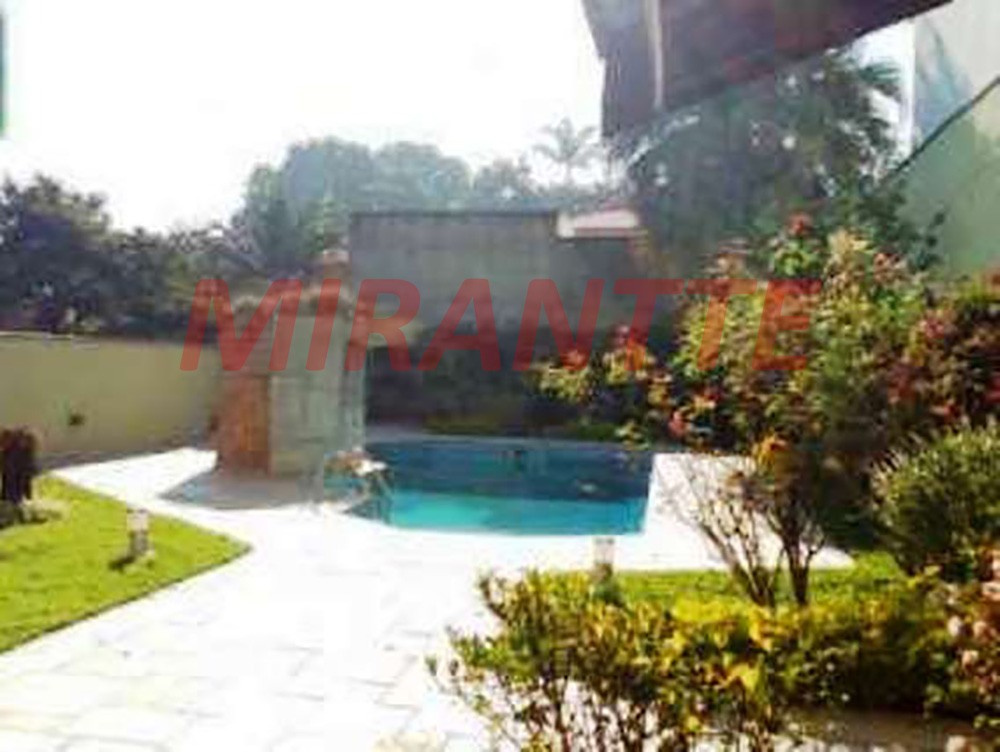 Sobrado de 533m² com 4 quartos em Tremembe