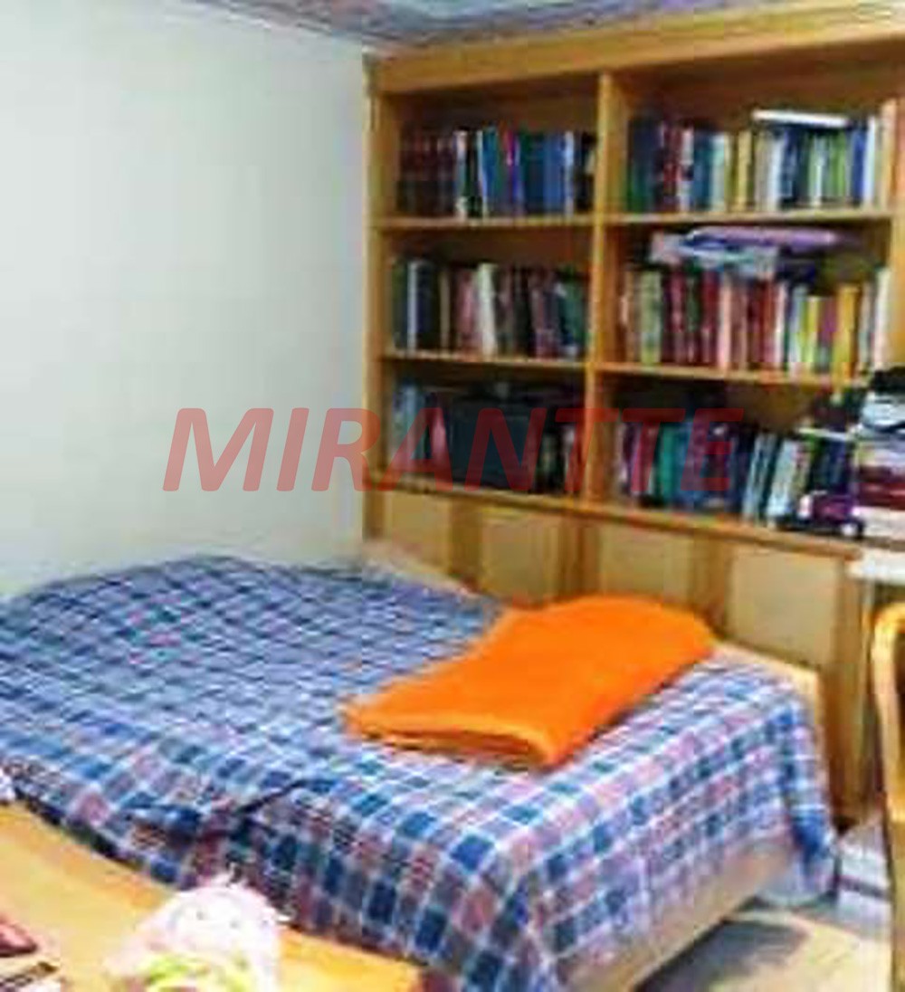 Sobrado de 533m² com 4 quartos em Tremembe