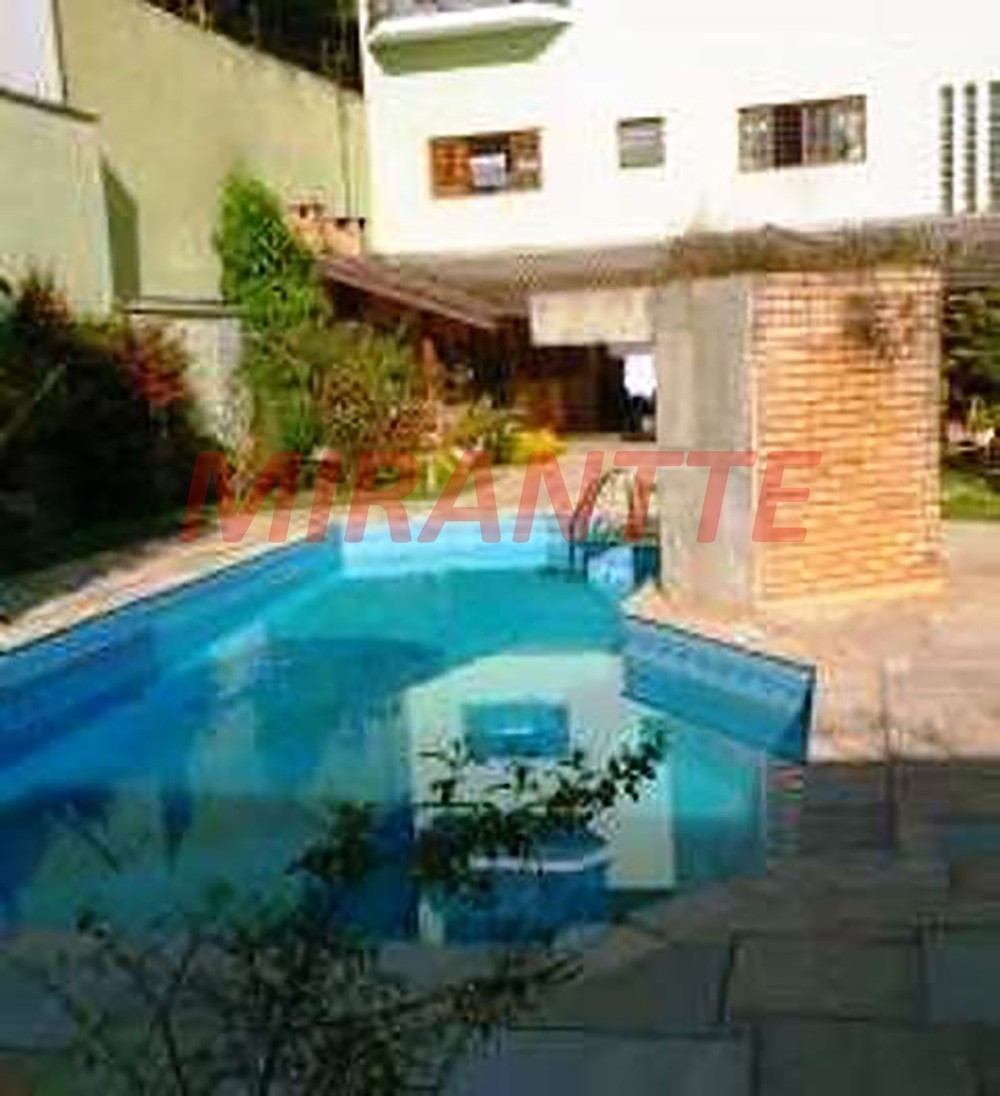 Sobrado de 533m² com 4 quartos em Tremembe