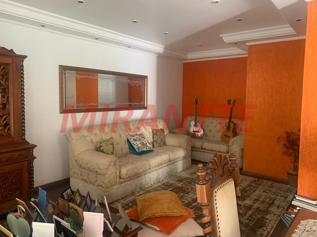 Sobrado de 325m² com 3 quartos em Parada Inglesa