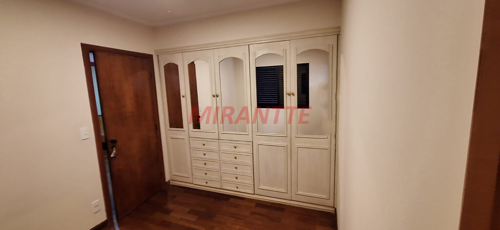 Apartamento de 96m² com 3 quartos em Santana