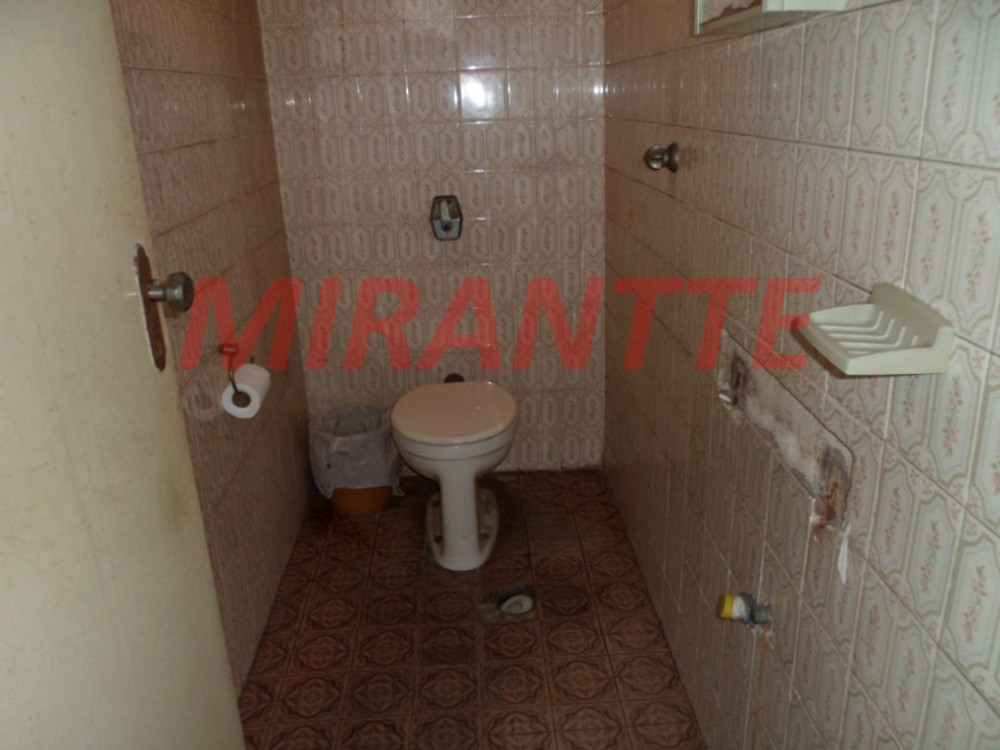Comercial de 384m² em Água Fria