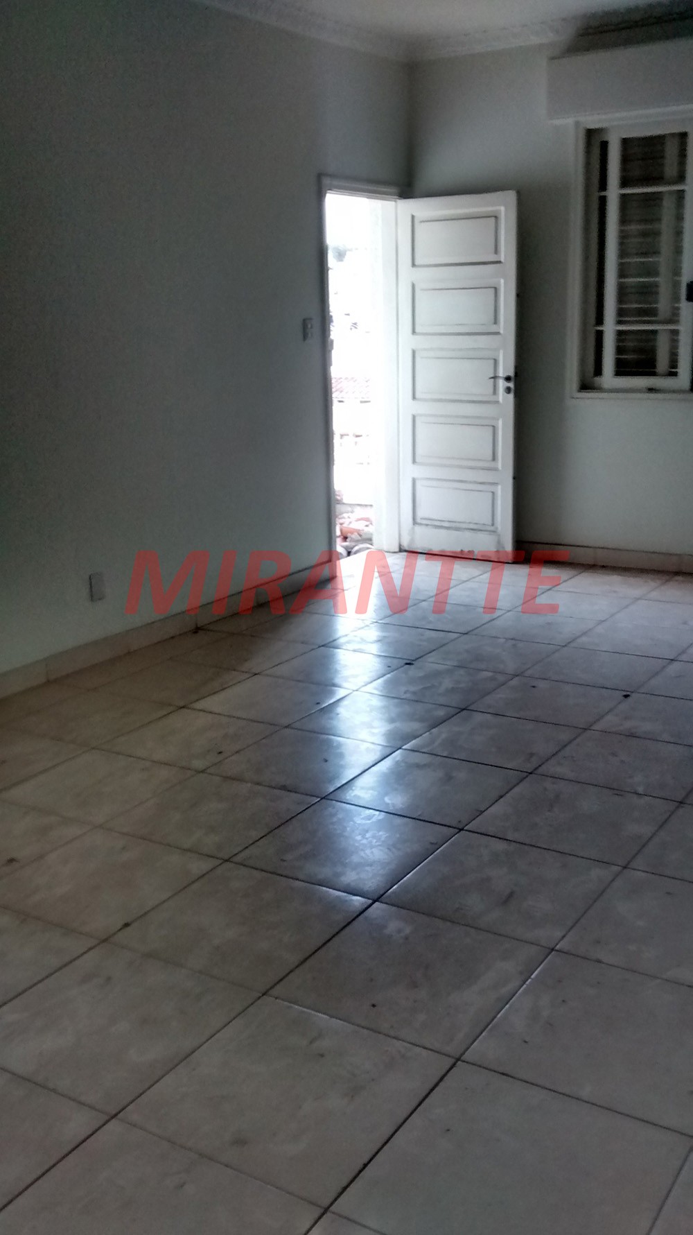 Comercial de 550m² em Água Fria
