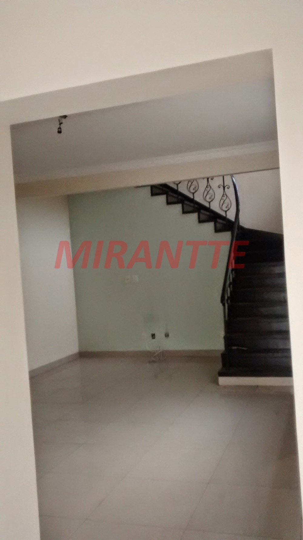 Comercial de 550m² em Água Fria