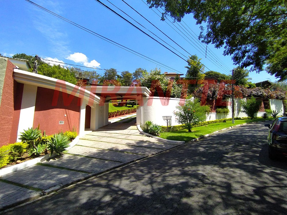 Cond. fechado de 833m² com 6 quartos em Condomínio Flamboyant-B