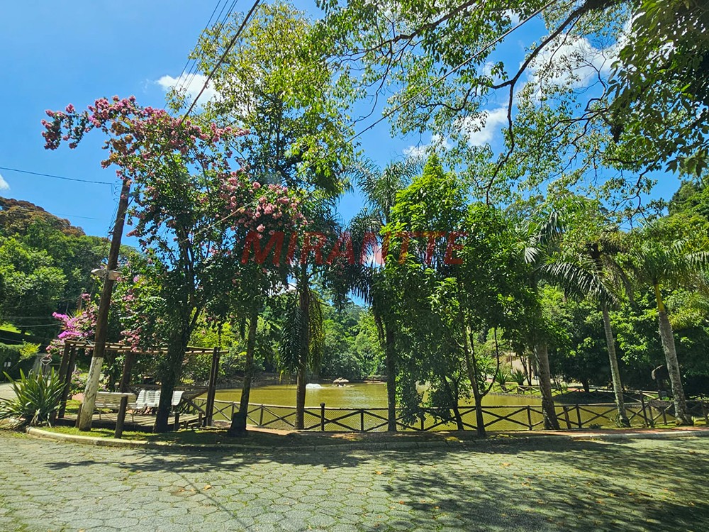 Terreno de 1290m² em Serra da Cantareira