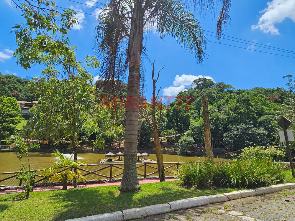 Terreno de 1290m² em Serra da Cantareira