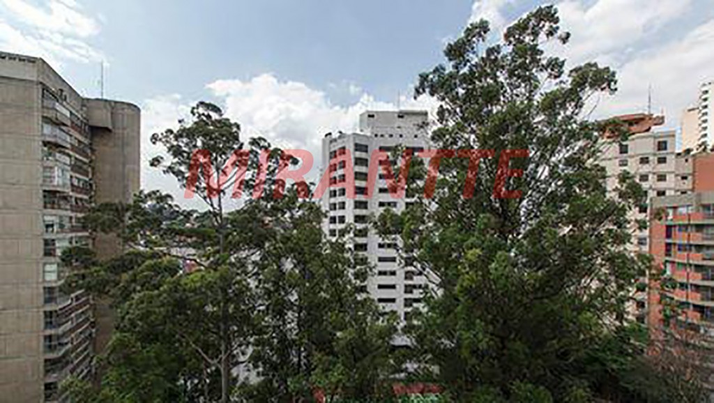Apartamento de 165m² com 4 quartos em Morumbi