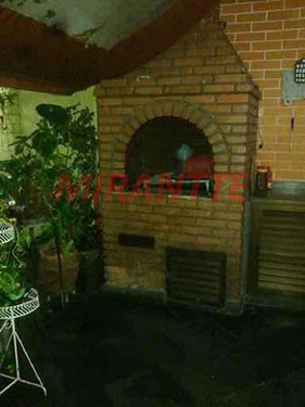 Sobrado de 190m² com 4 quartos em Jardim Brasil