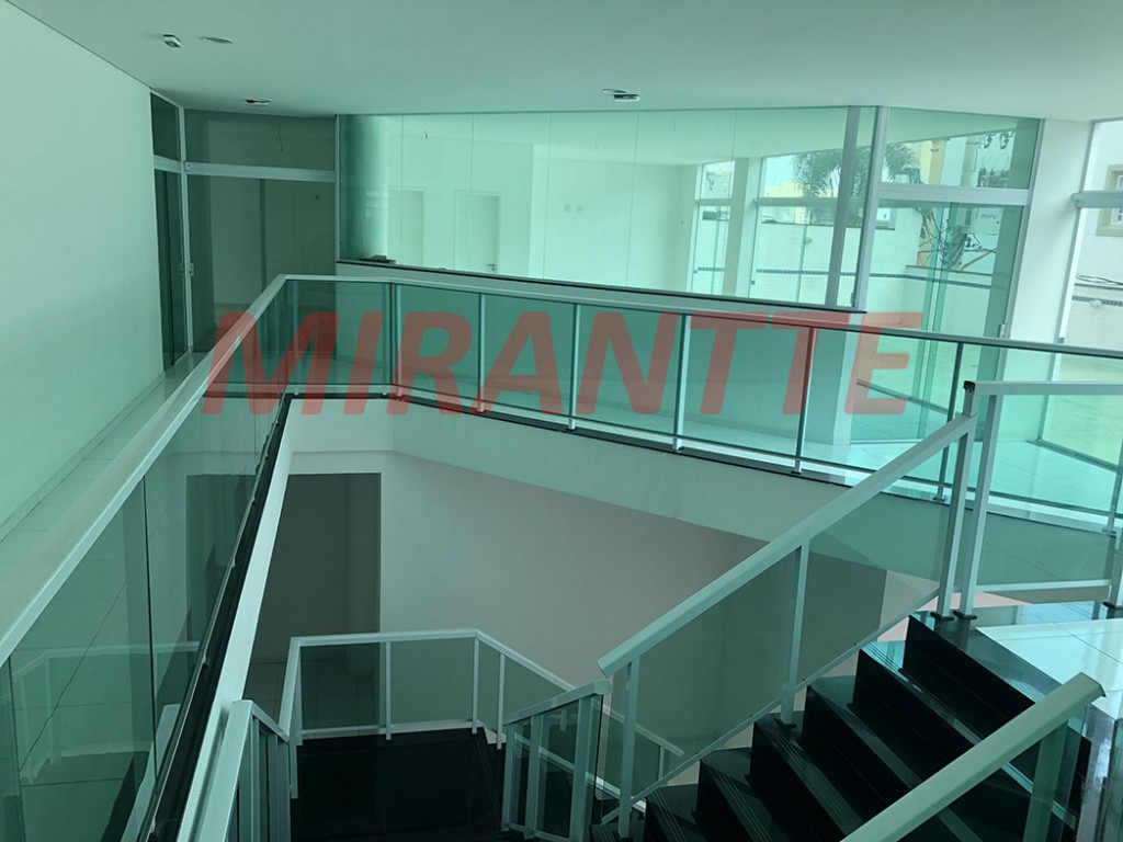 Comercial de 2100m² em Centro