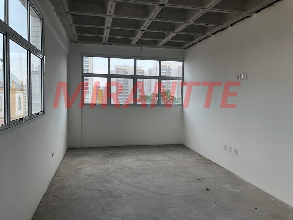 Comercial de 2100m² em Centro