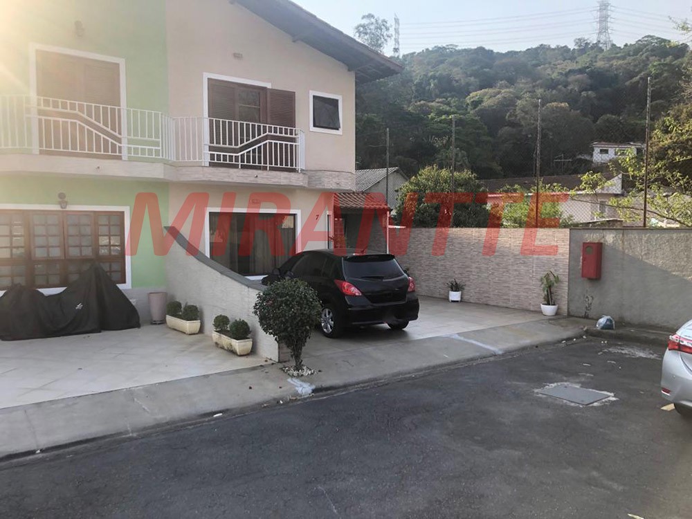 Cond. fechado de 142m² com 3 quartos em Vila Rosa