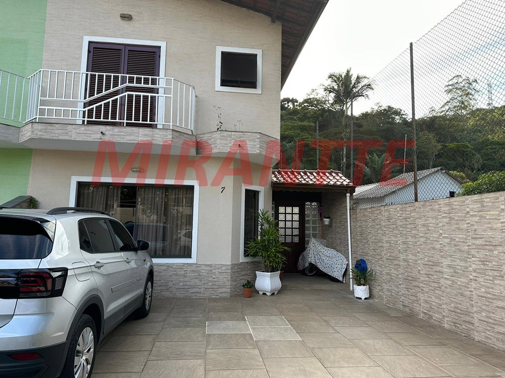 Cond. fechado de 142m² com 3 quartos em Vila Rosa