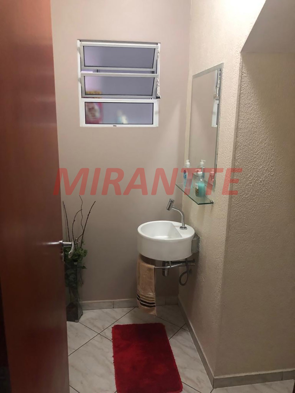 Cond. fechado de 142m² com 3 quartos em Vila Rosa