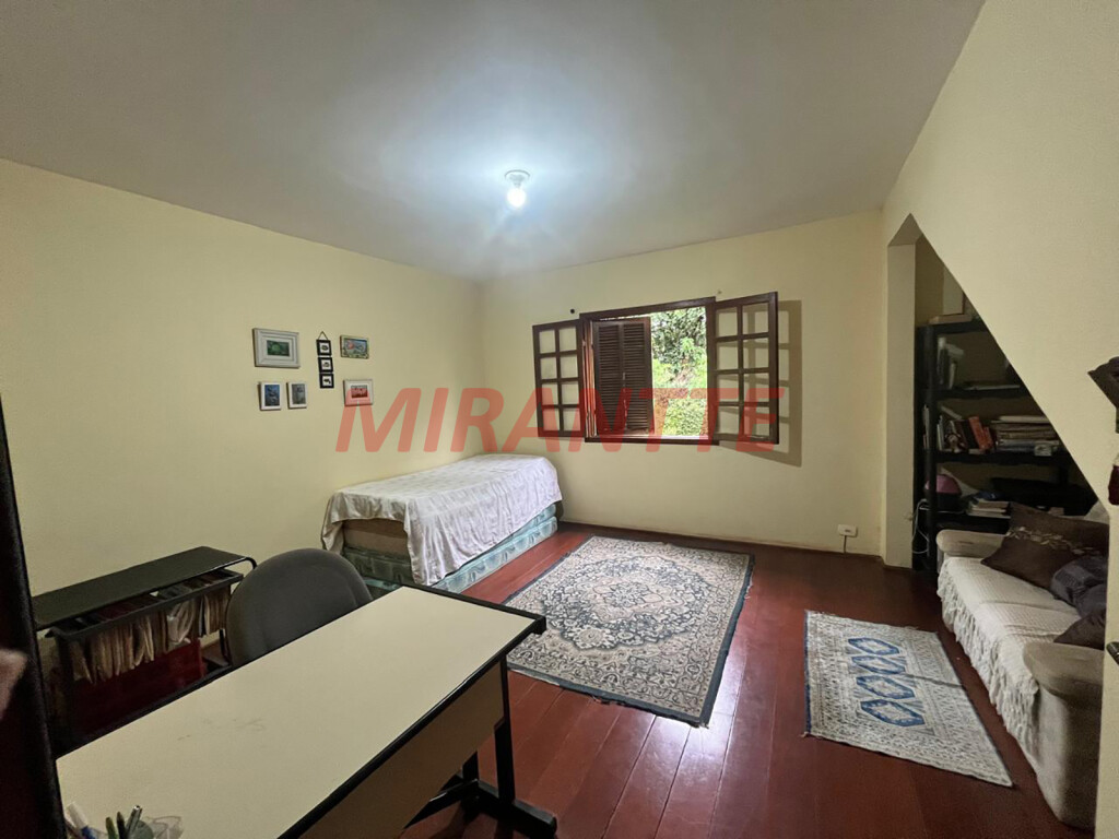 Cond. fechado de 300m² com 5 quartos em Serra Da Cantareira