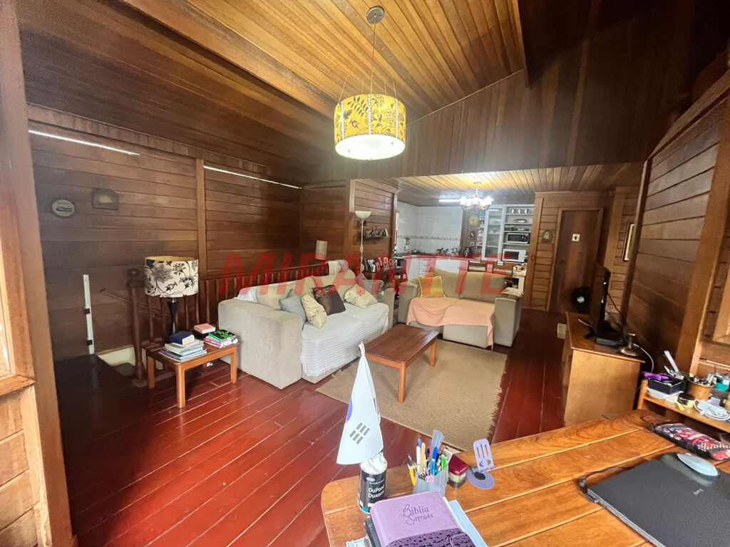 Cond. fechado de 300m² com 5 quartos em Serra Da Cantareira