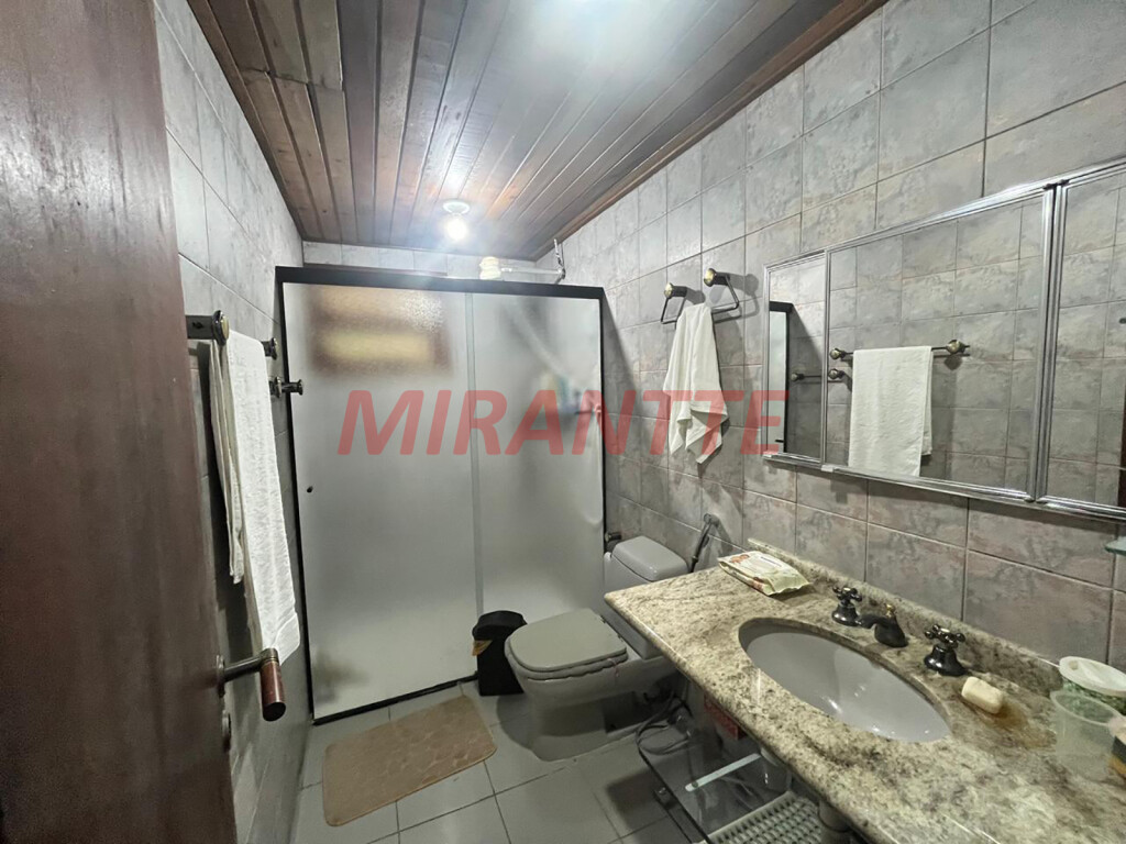 Cond. fechado de 300m² com 5 quartos em Serra Da Cantareira