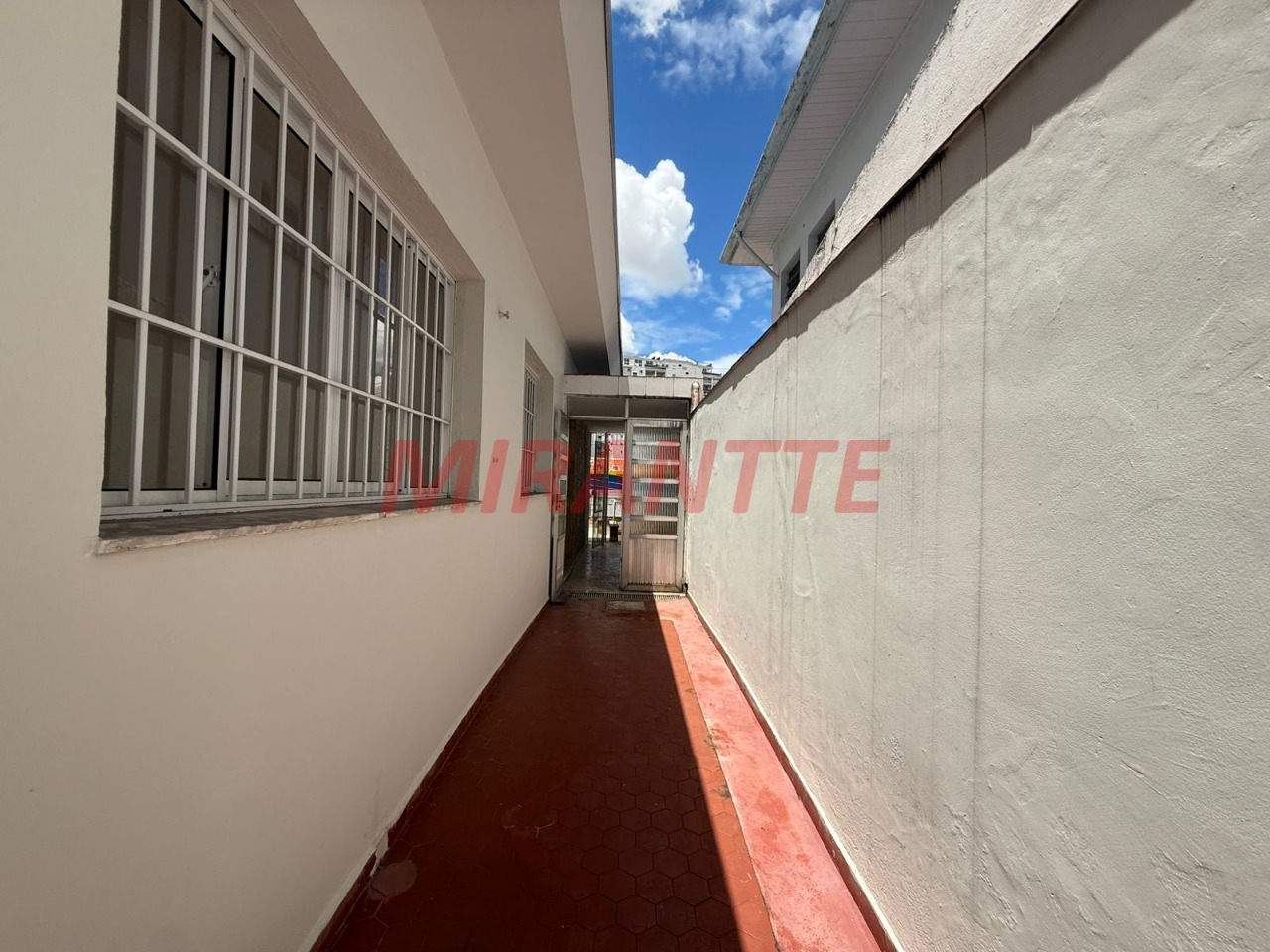 Comercial de 120m² em Água Fria