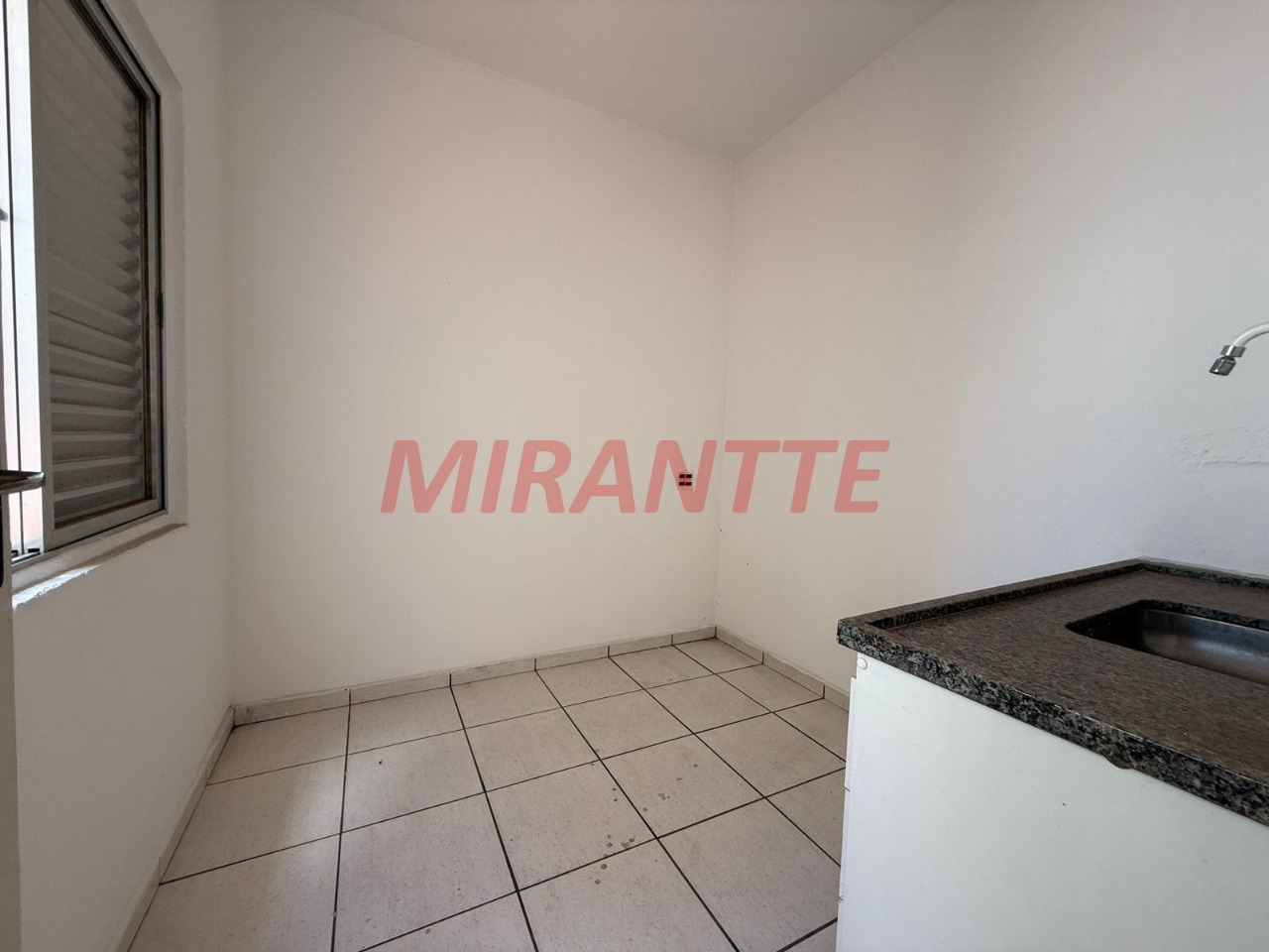 Comercial de 120m² em Água Fria