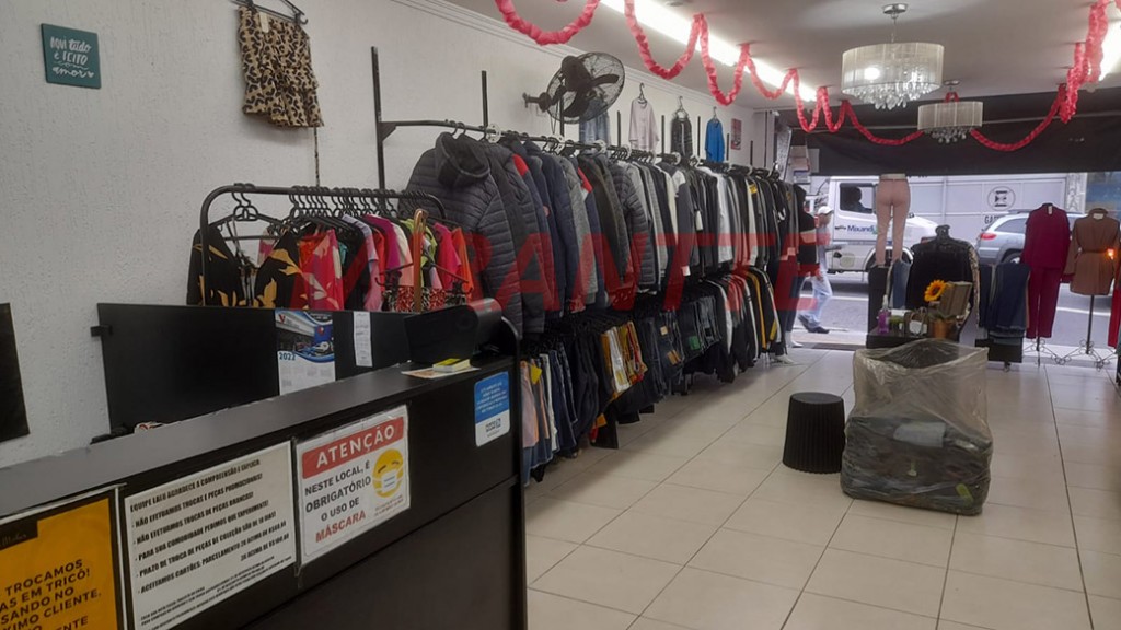 Comercial de 180m² em Santana