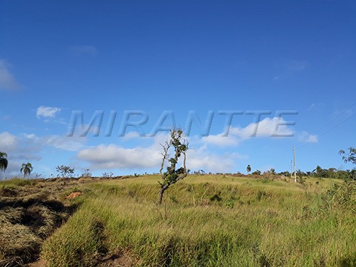 Terreno de 9000m² em Serra Da Cantareira