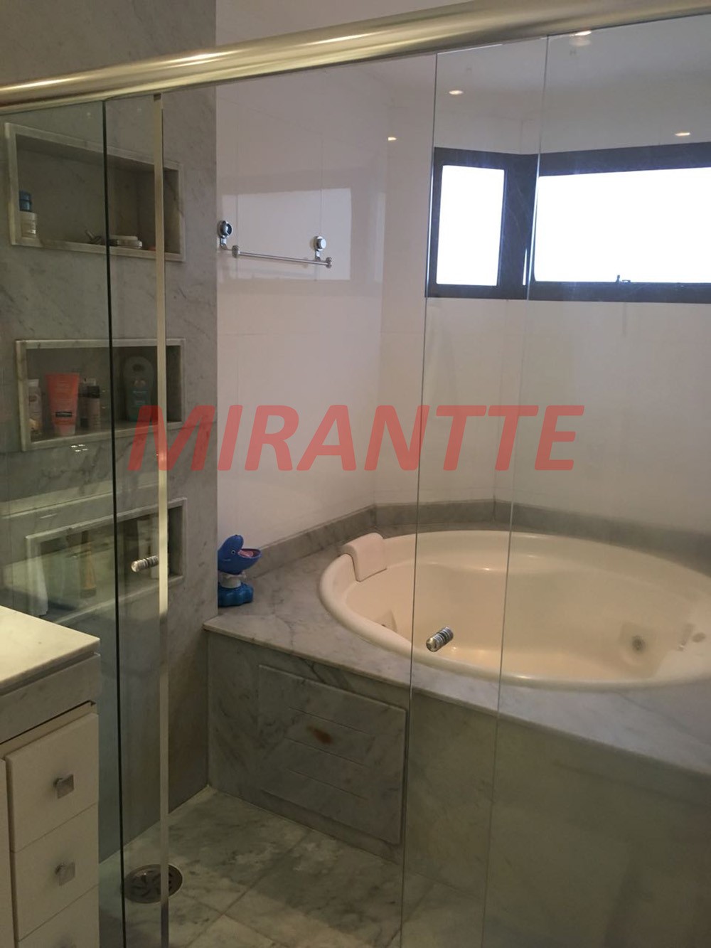 Apartamento de 190m² com 4 quartos em Vila Rosália