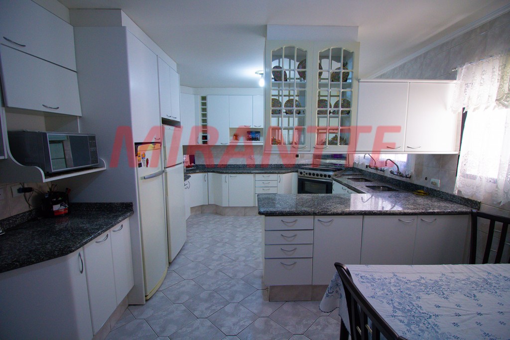 Sobrado de 670m² com 4 quartos em Jardim São Bento