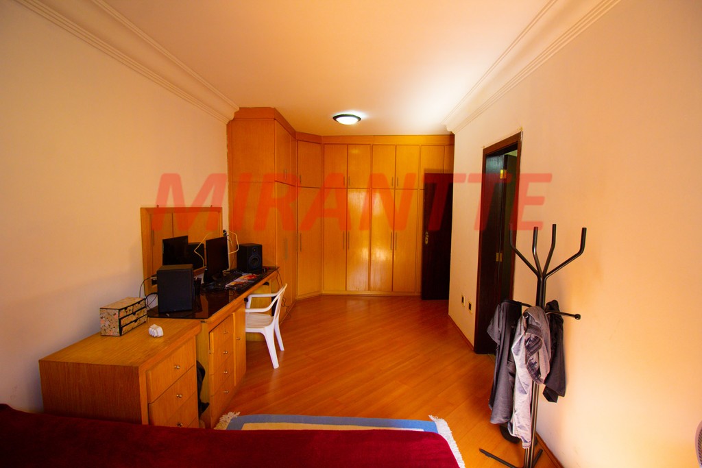Sobrado de 670m² com 4 quartos em Jardim São Bento