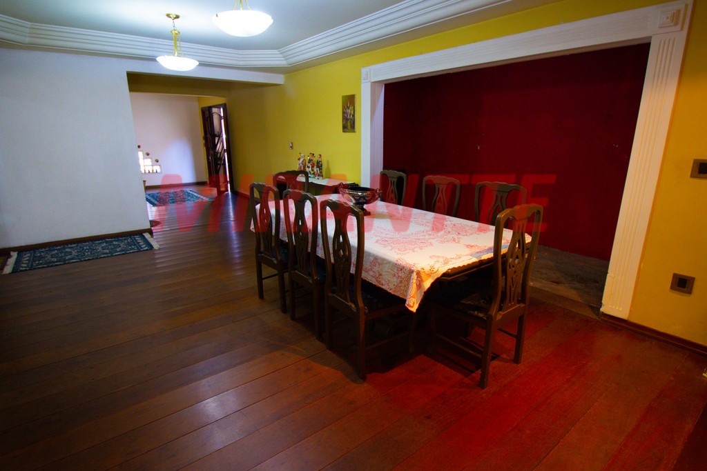 Sobrado de 670m² com 4 quartos em Jardim São Bento