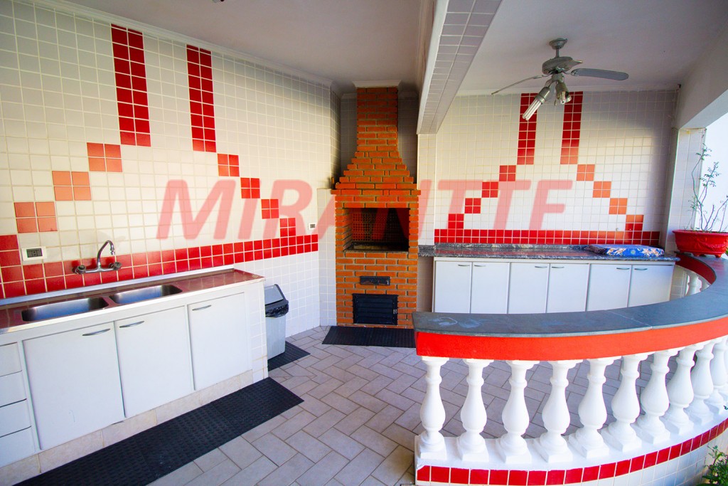 Sobrado de 670m² com 4 quartos em Jardim São Bento
