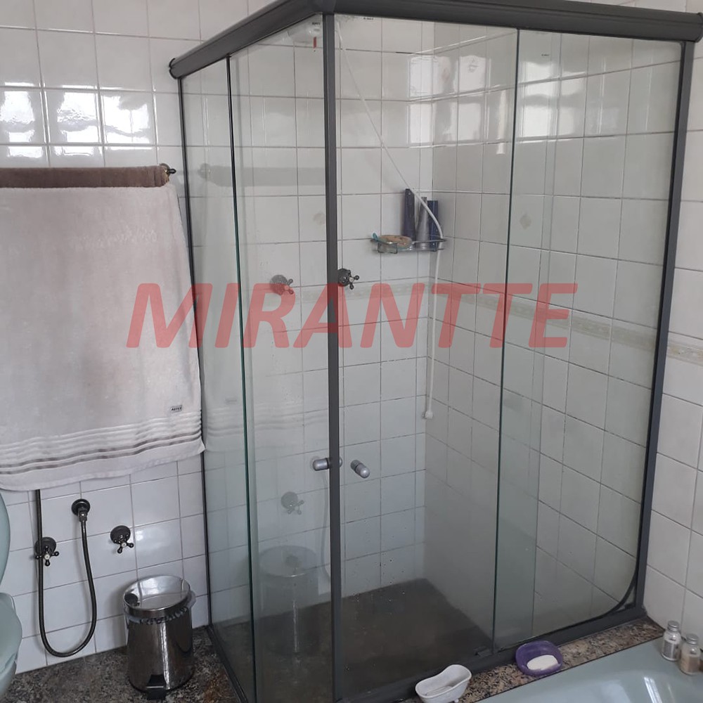 Sobrado de 250m² com 3 quartos em Santana