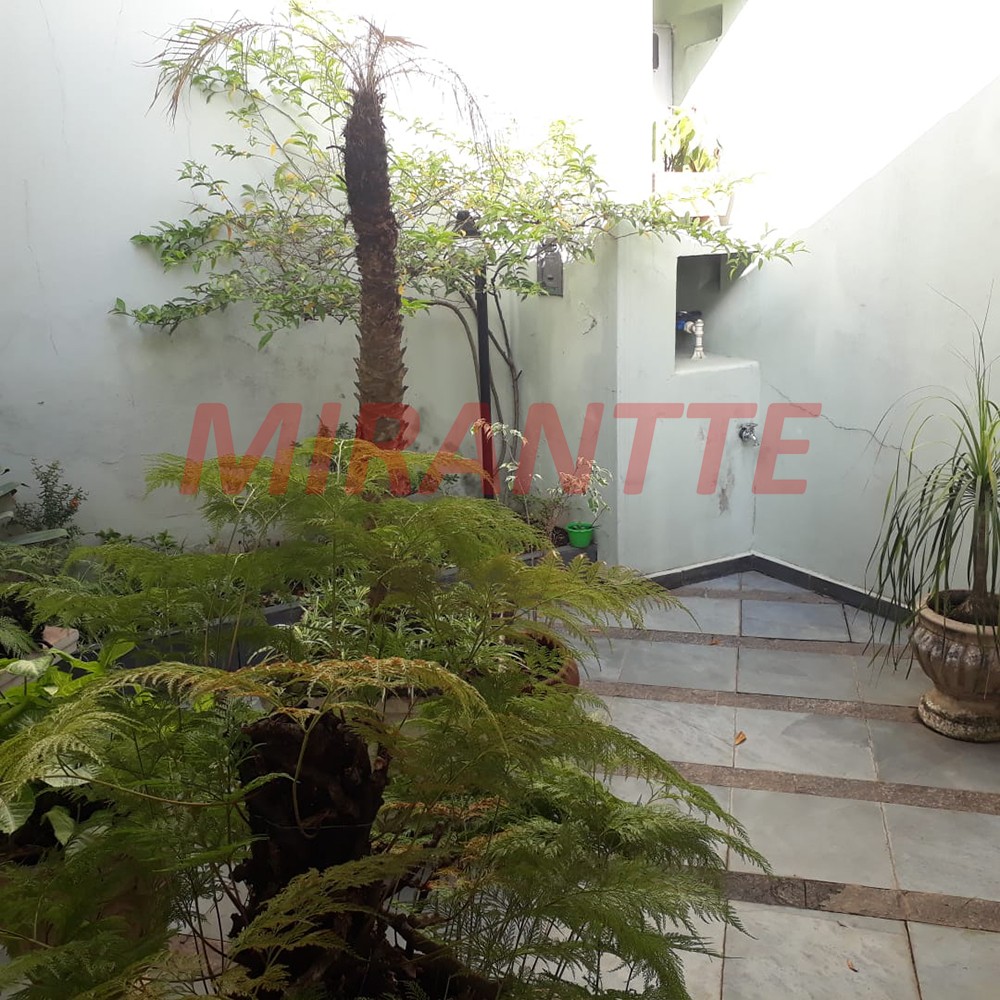 Sobrado de 250m² com 3 quartos em Santana
