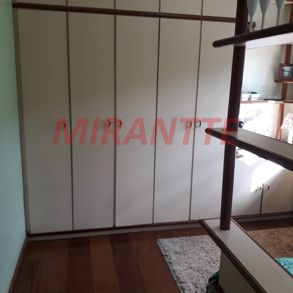 Sobrado de 250m² com 3 quartos em Santana